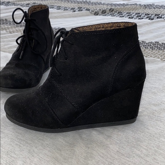 Booties from Buckle - Picture 2 of 4